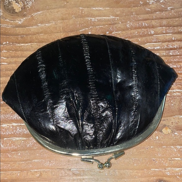 Vintage EEL SKIN 100% Genuine Sleek Black Clutch Double coin 70s - Picture 3 of 5